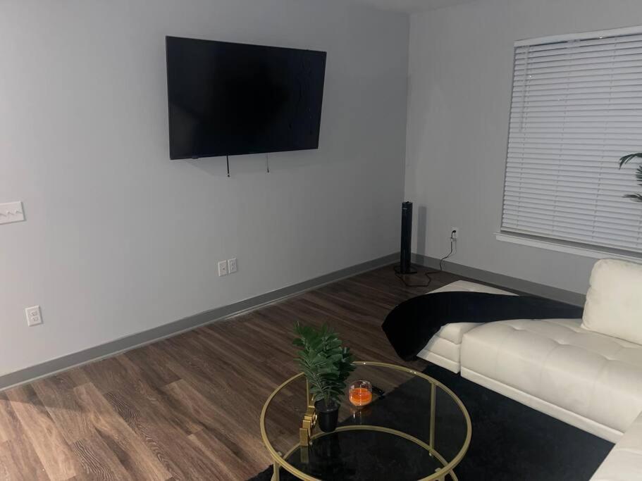 Luxurious & Spacious 1 Bedroom Hampton Zewnętrze zdjęcie
